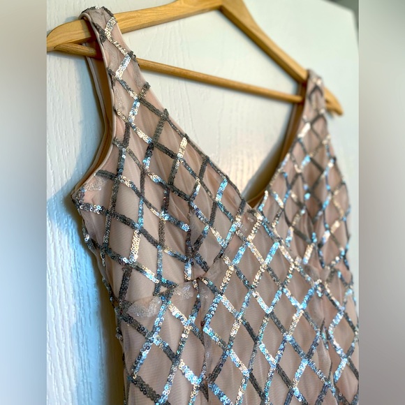 Boohoo Midi V Cut Neckline Thigh Split Sequin Cream Dress Women Petite Zero - Picture 8 of 14